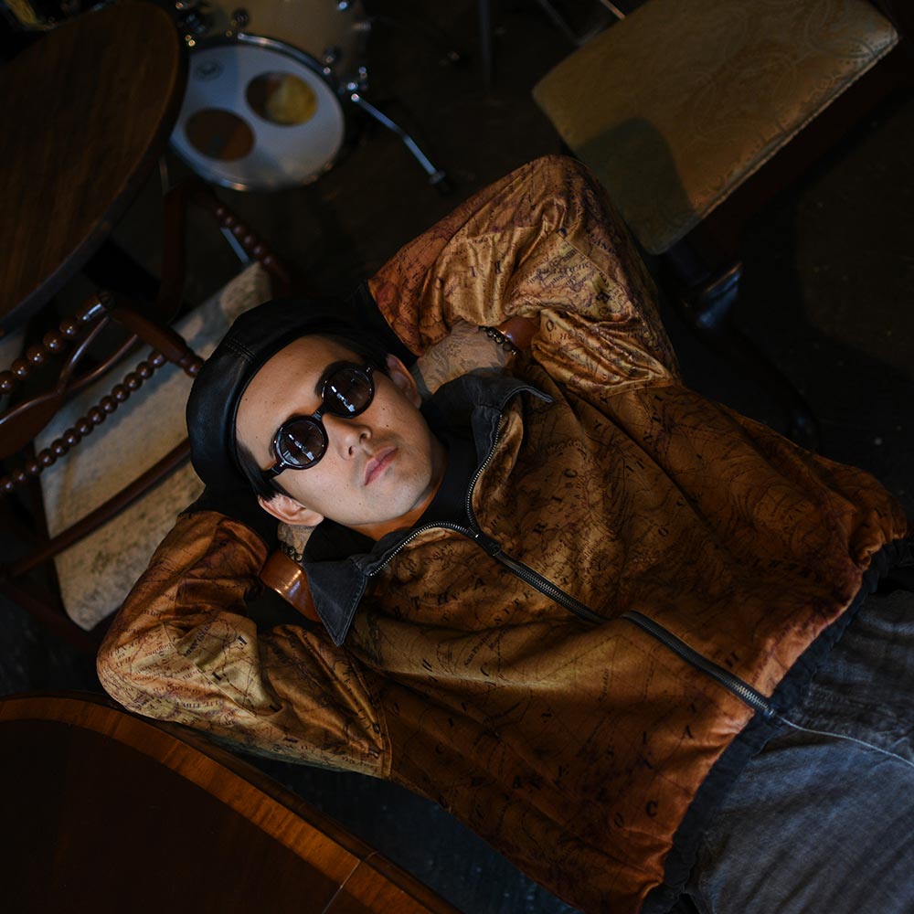 2025 AUTUMN&WINTER ルックブックの表紙